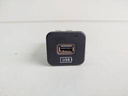 Entrada Usb Strada Pulse Toro Renegade Commader 2021 A 25 