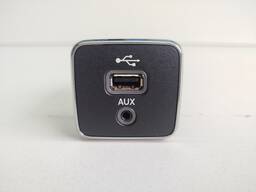 Entrada Usb/Auxiliar Jeep Compass Fiat Toro 2017 A 2021 