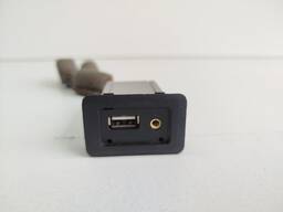 Entrada Usb/Auxiliar Mitsubishi Triton Pajero Full 08 A 16 
