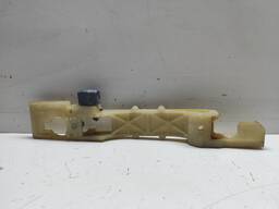 BASE MAÇANETA LADO DIREITO TUCSON 2006 A 2017