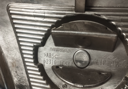 GRADE NISSAN LIVINA XGEAR 2008 A 2014 C/ DETALHE