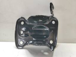 SUPORTE EIXO TRASEIRO DIREITO POLO 2018 A 2025