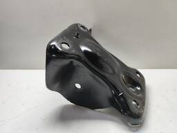 SUPORTE EIXO TRASEIRO DIREITO POLO 2018 A 2025