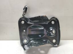 SUPORTE EIXO TRASEIRO ESQUERDO POLO 2018 A 2025