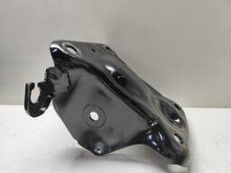 SUPORTE EIXO TRASEIRO ESQUERDO POLO 2018 A 2025