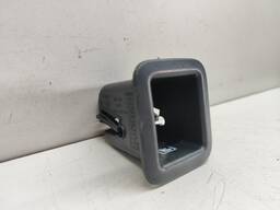 ACABAMENTO ISOFIX POLO 2018 A 2025