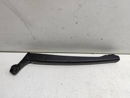 BRAÇO LIMPADOR TRASEIRO POLO 2018 A 2025