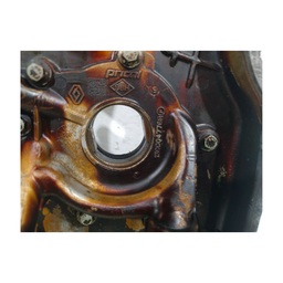 TAMPA FRONTAL MOTOR BOMBA ÓLEO KWID 1.0 2019 2022