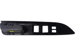 MOLDURA BOTÃO VIDRO DIANT ESQUERDO MARCH 1.6 16V 2013 A 2020