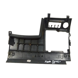 ACABAMENTO ESQUERDO PAINEL XSARA PICASSO 2006