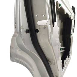 PORTA TRASEIRA ESQUERDA DODGE JOURNEY 2009 2010 A 2018