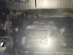 ACABAMENTO INFERIOR / SOLEIRA TAMPA TRASEIRA MALA C4 LOUNGE 