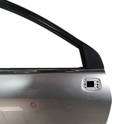 PORTA DIANTEIRA DIREITA GM CAPTIVA 2008 2009  2010 À 2017