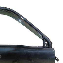 PORTA DIANTEIRA DIREITA CHEVROLET TRACKER 2001 Á 2009