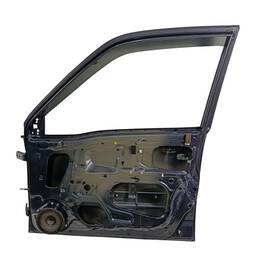 PORTA DIANTEIRA DIREITA CHEVROLET TRACKER 2001 Á 2009