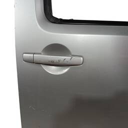 PORTA DIANTEIRA DIREITA NISSAN FRONTIER 2008 Á 2016 ORIGINAL