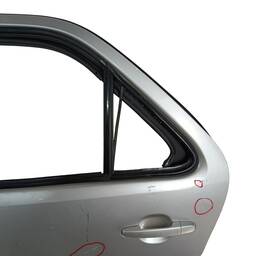 PORTA TRASEIRA ESQUERDA TOYOTA SW4 2006 2007 A 2014 2015
