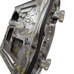 PORTA TRASEIRA ESQUERDA MITSUBISHI L200 OUTDOOR 2005 A 2011