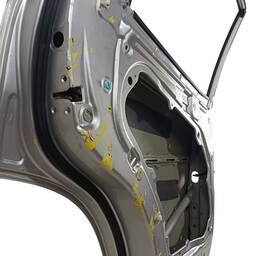 PORTA TRASEIRA ESQUERDA KIA SORENTO 2010 2011 A 2014 2015