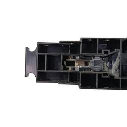 MAÇANETA EXTERNA DIREITA NISSAN MARCH VERSA 2012 A 2021