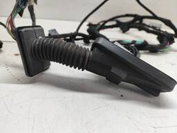 CHICOTE PORTA DIANTEIRA ESQUERDA ONIX 1.4 LTZ 2015 A 2019