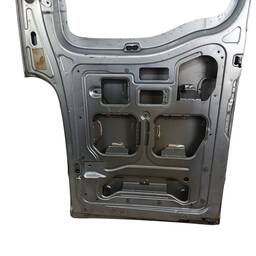 TAMPA TRASEIRA DIREITA RENAULT MASTER C/ VIDRO 2003 À 2013 