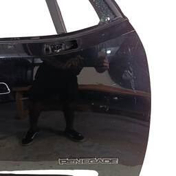 PORTA DIANTEIRA DIREITA JEEP RENEGADE 2016 2017 A 2023 2024