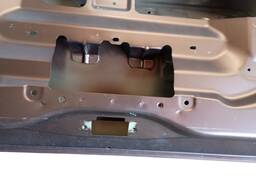 TAMPA TRASEIRA KICKS 2017 2018 A 2021 (DETALHE)