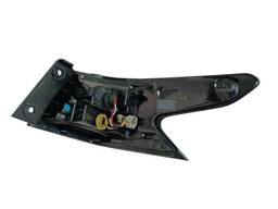 LANTERNA TRASEIRA ESQUERDA VERSA 2021/ (CANTO)