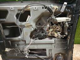 PORTA TRAS ESQ DODGE/CHRYSLER GRAND CARAVAN/VOYAGER 96 A 00