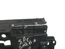 SUPORTE BATERIA PEUGEOT 208 C3 1.2 1.5 1.6 13/19 COM DETALHE