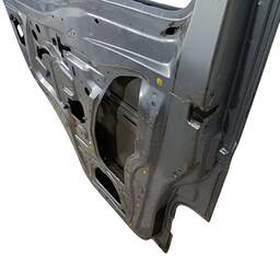 PORTA DIANTEIRA DIREITA RENAULT MASTER 2003 A 2013