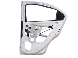 PORTA TRASEIRA DIREITA SONIC SEDAN 2012 2013/2014 (DETALHE)