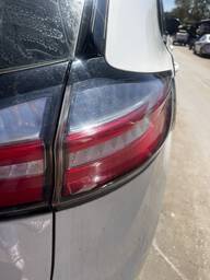 LANTERNA TRASEIRA DIREITA EDGE 2019 A 2020 (CANTO)