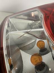 LANTERNA TRASEIRA DIREITA CAPTIVA 2008 A 2012 (ORIGINAL)