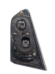 LANTERNA TRASEIRA ESQUERDA LANCER 2011 2012 A 2019 ( MALA )