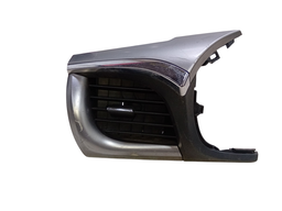 DIFUSOR AR LATERAL LADO ESQUERDO HILUX SW4 2016 A 2023 