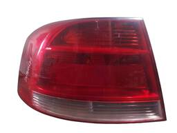 Lanterna Traseira Esquerda Voyage G5 COM DETALHES 