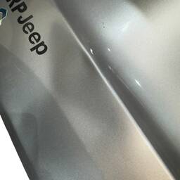 TAMPA TRASEIRA ORIGINAL JEEP RENEGADE 2016 A 2026 DESCRICAO