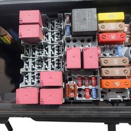 CAIXA FUSÍVEIS ORIGINAL JEEP RENEGADE 1.8 ETORQ 52151423