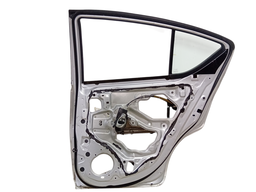 PORTA TRASEIRA DIREITA VERSA 2012 2013 A 2021 C/DETALHE