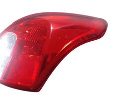 LANTERNA TRASEIRA DIREITA VERSA 12/20 COM DETALHES 