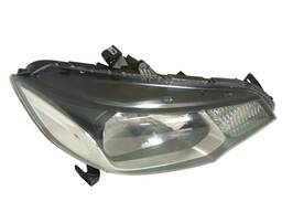 FAROL DIREITO HONDA FIT 2015 A 2021 MASC NEGRA S/ LED