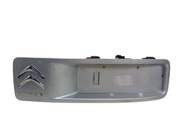 Moldura Tampa Traseira Superior C3 Picasso 2012/2015 DETALHE