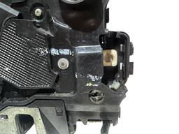 FECHADURA PORTA TRAS ESQ COROLLA 09/14 20/ RAV4 13/18 4PINOS