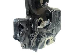 FECHADURA PORTA TRASEIRA DIR COROLLA 03 A 08 HILUX SW4 06/15