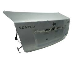 TAMPA TRASEIRA SENTRA 2007 2008 A 2013 C/DETALHE