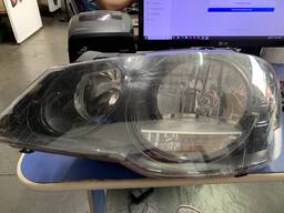 Farol Esquerdo Golf Sportline 2008 a 2013 Masc Negra detalhe
