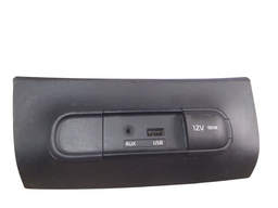 ENTRADA USB AUXILIAR TOMADA 12V KIA SOUL 2015 84621B2001