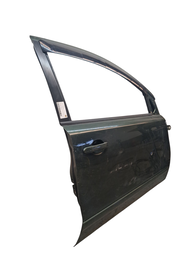 PORTA DIANTEIRA DIREITA LIVINA 2010 2011 A 2014